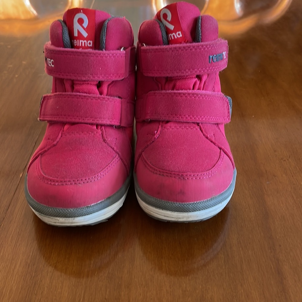 Reima -All-Season Waterproof Machine Washable Sneakers with Velcro